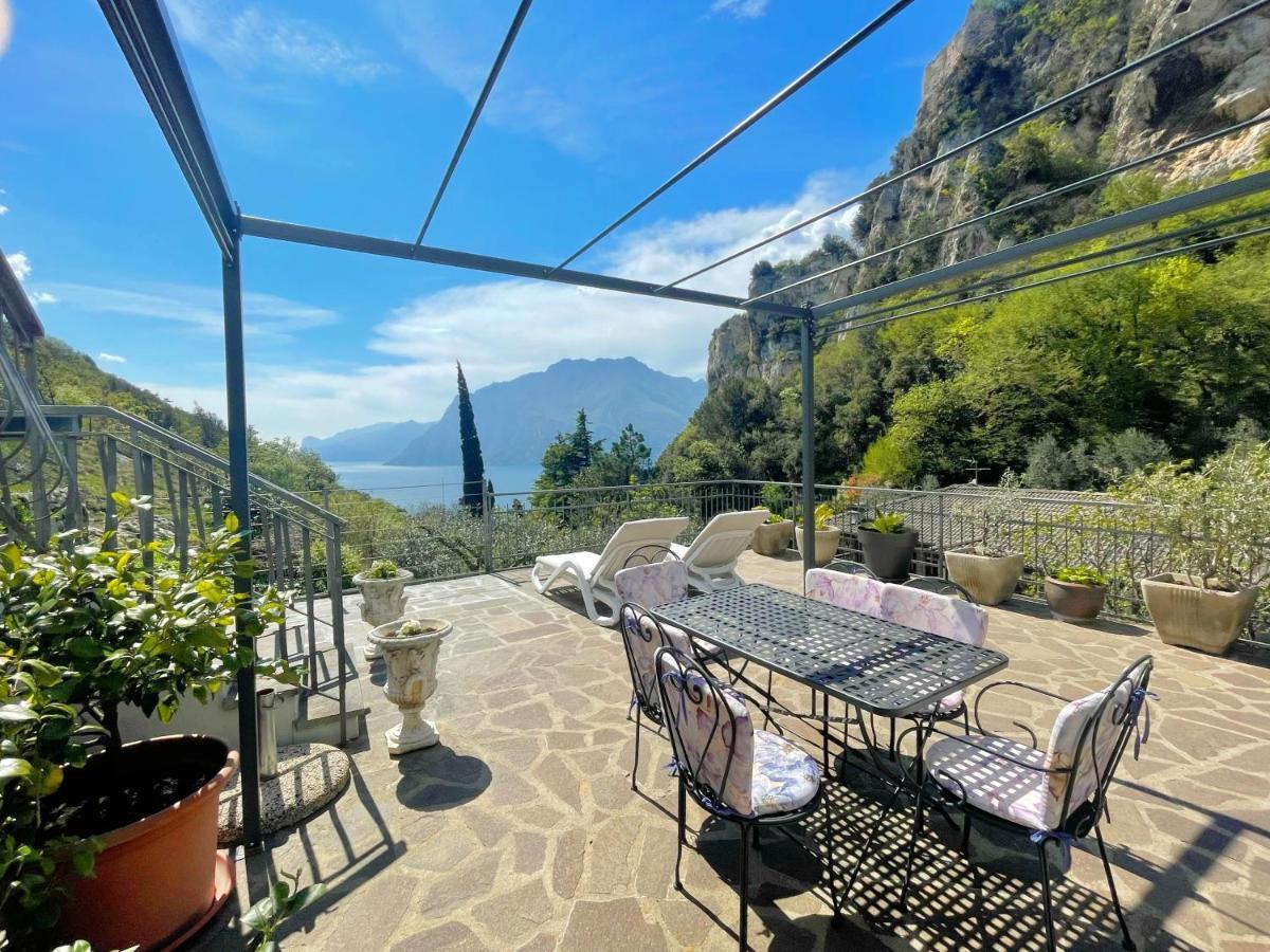 Viewlake Apartment Torbole Sul Garda Zewnętrze zdjęcie